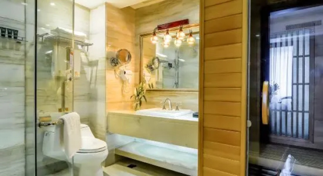 Люкс Business Jincheng Hotel (Guangzhou Zhongshan Hospital Dongshankou Metro Station)