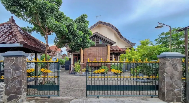 RedDoorz Syariah at Jalan Panglima Sudirman Probolinggo