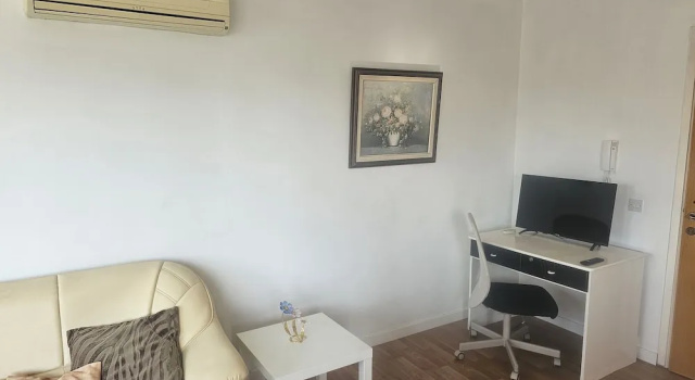 Stunning 1-bed Apartment in Aglantzia, Rezerwuj Apartament Apartamenty w Nikozja, Apartament