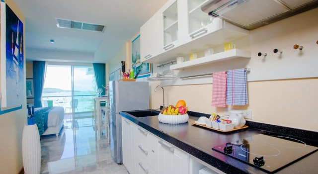Студия Almali Rawai Beach Residence