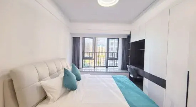 Люкс Sanya Haiyi Swimming Pool Resort Hotel (Sanya Romance Park HT Duty Free)