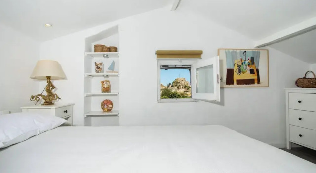 Korifo Old Town by Corfu Escapes