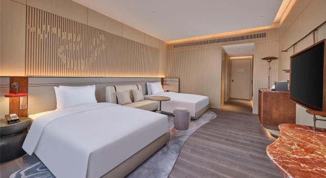 Двухместный номер Standard с балконом The Reserve Hotel Luoyang, Curio Collection By Hilton