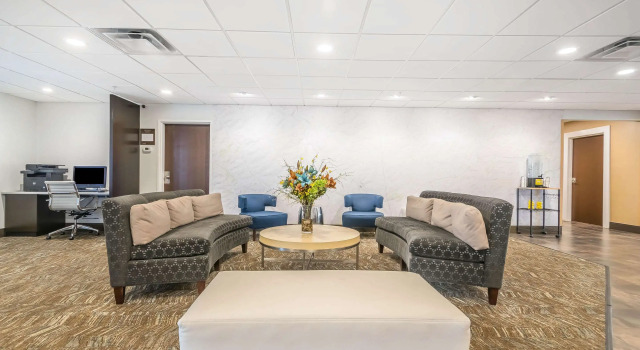 Comfort Inn & Suites Lexington - Hamburg I-75, Забронировать Отель Отели Лексингтон с бассейном, рядом с Торговый центр Гамбург-Плейс, Бассейн