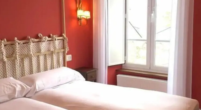 Hotel Gastronomico Araucaria, Rezervați Hotel Ribadeo A Marina Lucense