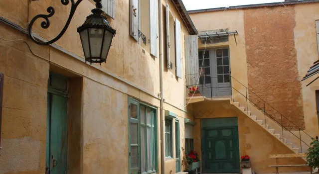 Bordeaux Village Blaye, Rezerwuj Hotel Hotele w Blaye z parkingiem, Parking