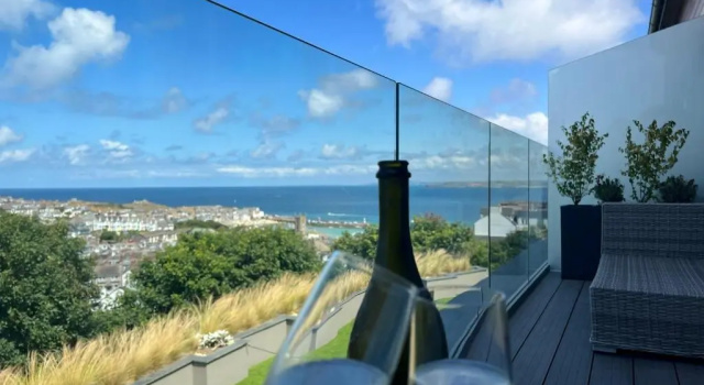 Standard Zimmer mit Meerblick Uno St Ives - Luxury Serviced Accommodation