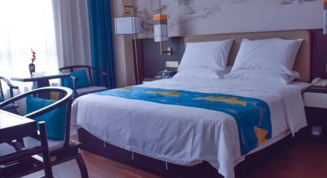 Люкс Deluxe Xiajiang Yulushan International Hotel