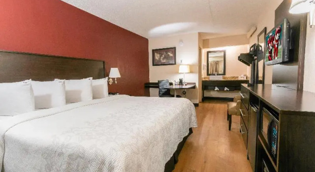 Номер Standard Red Roof Inn PLUS+ Birmingham East   Irondale/Airport