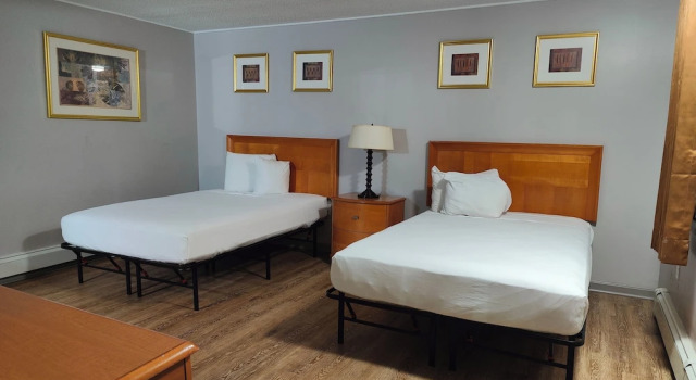 Четырёхместный номер Standard Цокольный этаж Capri Motel