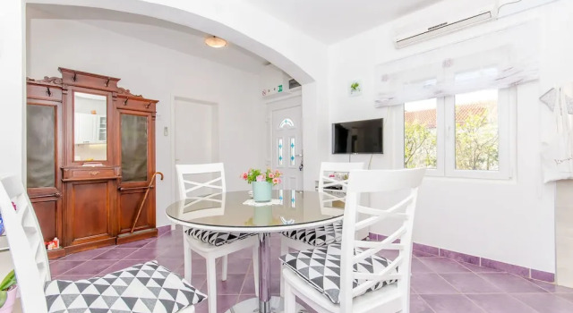 House Lavanda