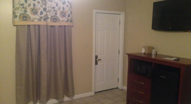 Pleasure Point Inn & Suites, Varaa Hotelli Monticello Mississippi