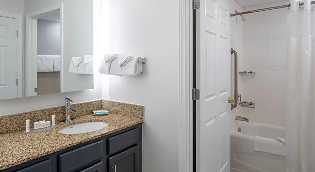 Двухместный люкс с 2 комнатами Residence Inn by Marriott Boston Westford