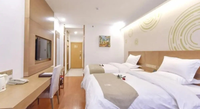 GreenTree Inn Kaifeng Jinming Plaza Business Hotel, Rezervovat Hotel Kchaj-feng Henan