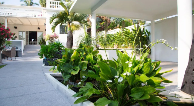 Вилла Blissful Tropical Stay at SeaLaVie Villa