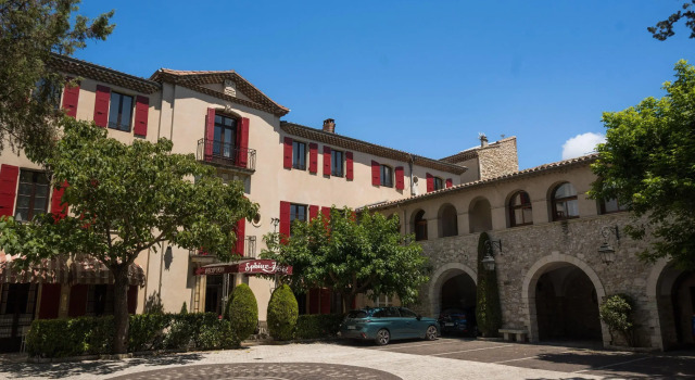 Sphinx - Hotel, Book Hotel Montelimar Drôme Provençale