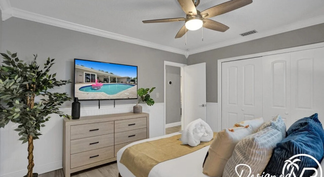 Family vacation 5 Br with Heated Pool