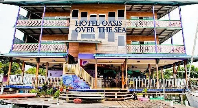 Los Balcones Over The Sea Hotel, Rezerwuj Hotel Carenero Carenero Island