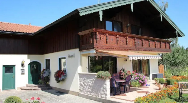 Ferienwohnung Jahner Monika, Prenota Hotel Waging am See Chiemgau