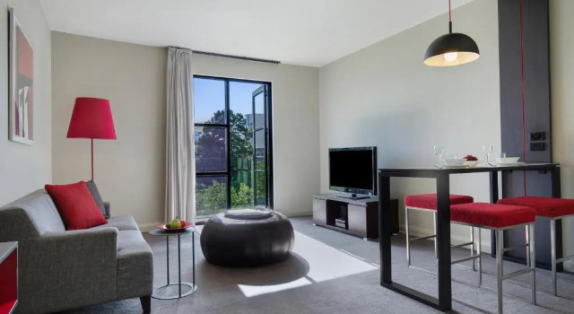 Люкс с видом на парк Mantra Hindmarsh Square