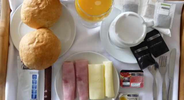 Номер Economy AZORES HOLIDAYS HOUSE -B&B - Suites - Self Check-in KEYBOARD