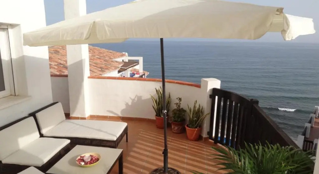 Апартаменты Beachfront Penthouse Apartment with Large Terrace and Breathtaking Sea Views close to Marbella Spain