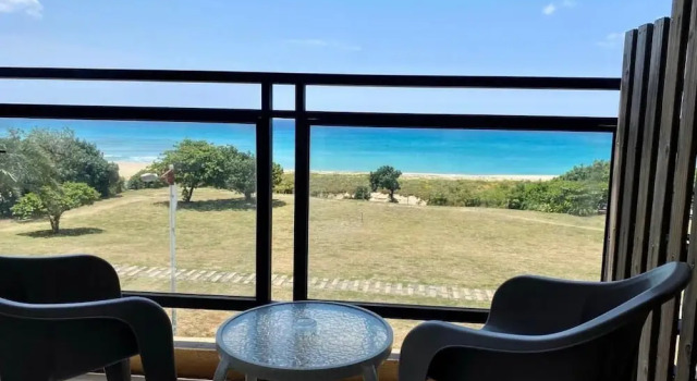 Четырёхместный номер Comfort с балконом и с видом на океан LoveSea 126 Beach Inn