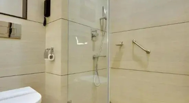 Полулюкс Clarion Hotel Bangalore