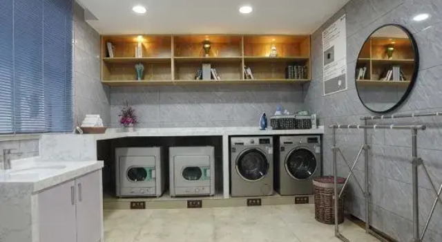 Huaman Business E-sports Hotel (Feidong Longtang Expressway Water Conservancy Hydropower College), Prenota Hotel Hotel a Anhui con parcheggio, Parcheggio