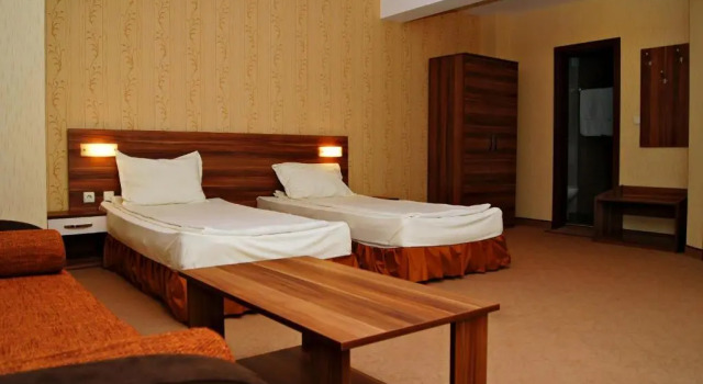 Полулюкс Family Hotel Ramira