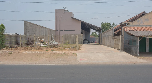 RedDoorz near Alun Alun KC Haurgeulis