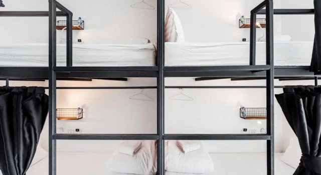 Четырёхместный номер Book a Bed Poshtel - SHA Plus
