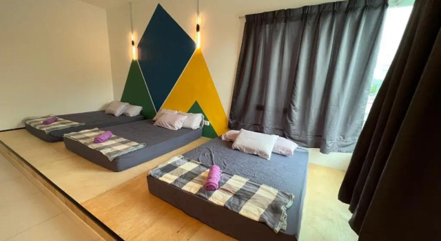 STAY N REST 5 Room homestay HIJAYU SRI SENDAYAN