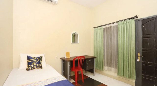 Spot on 2358 Aster Homestay, Book Hotel Sleman Yogyakarta Province