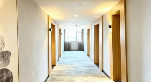 Wutong Hotel (Shaodong High Speed Railway Station West Bus Station), Prenota Hotel Hotel a Shaoyang County con parcheggio, Parcheggio