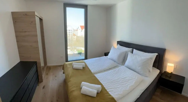 Garden Residence - Premium Downtown Apartment