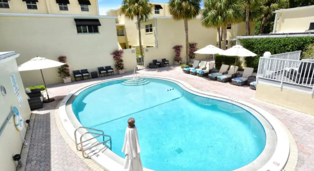 Апартаменты LaPlaya 107A Soak up the sun or float in the warm Gulf waters