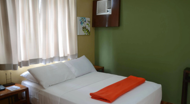 The Purple Tree Bed & Breakfast, Reserva ahora Bed & breakfast Parañaque 