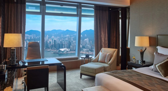 Двухместный номер Deluxe с видом на гавань Виктория The Ritz-Carlton, Hong Kong