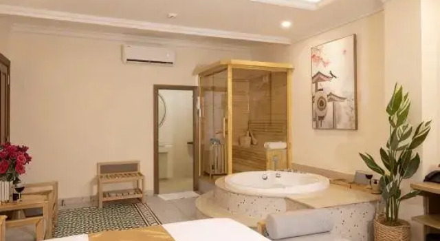 Люкс Love Luxury Hotel Vườn Lài