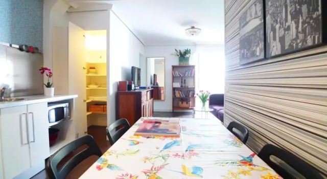 Chic Rentals La Latina - Calle Encomienda II, Забронировать Отель Латина Мадрид, рядом с Дом-музей Лопе де Вега