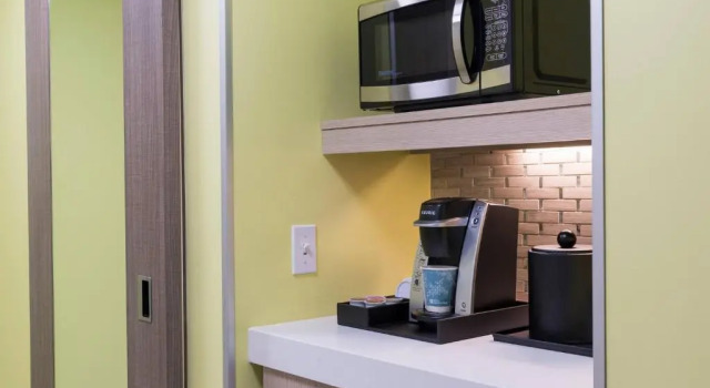 Номер Standard с балконом Hilton Garden Inn Grand Rapids East
