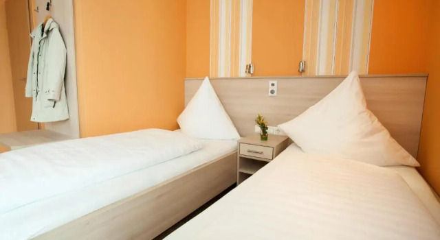 Четырёхместный номер Standard с балконом Haus Hubertus