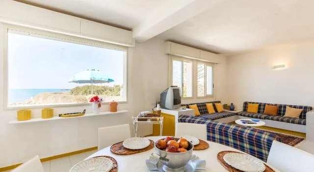 Apartment with 2 Bedrooms in Punta Braccetto, with Wonderful Sea View, Enclosed Garden And Wifi - 40 M From the Beach, Book Apartment Hotels in Sicily with Parking, Parking