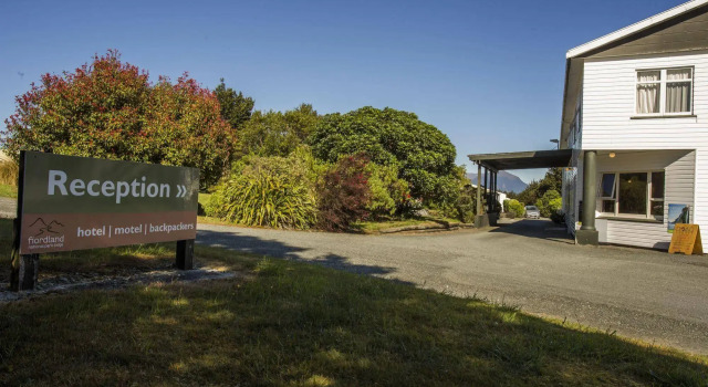 Fiordland National Park Lodge, Забронировать Отель Те-Анау-Даунс Fiordland
