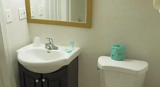 Номер Deluxe Bourne Bridge Inn