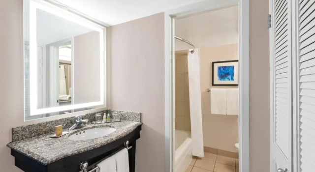 Двухместный номер Standard Дуплекс DoubleTree by Hilton Denver Cherry Creek, CO