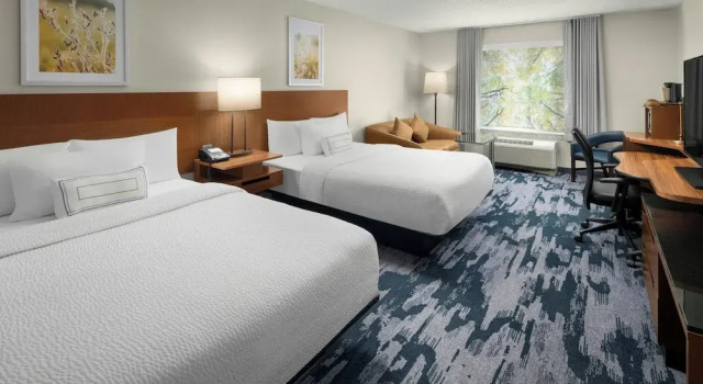 Четырёхместный номер Standard Fairfield Inn & Suites by Marriott Lake Oswego