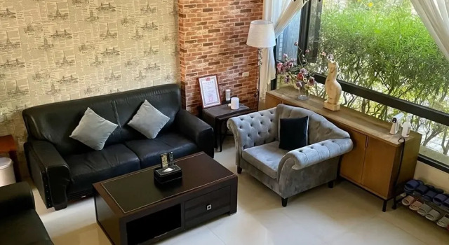 11 Cafe & Lodging, Забронировать Отель Хуалянь Уезд Хуалянь