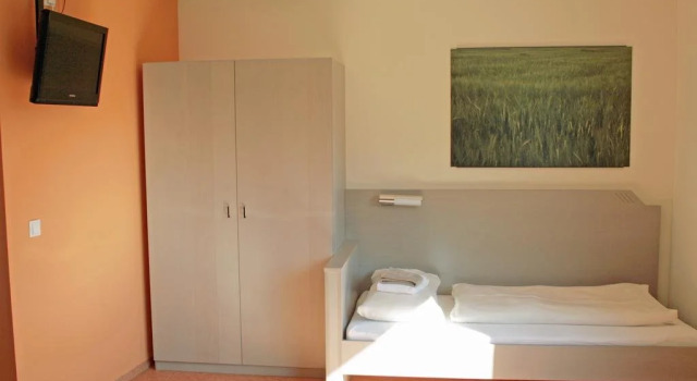 MOTEL ARBOTEL 24h self check-in, Buchen Sie Motel  